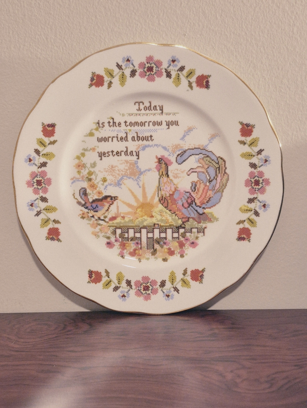 🪻3/$25 Inspirational Rooster Accent Plate White with Multicolor Floral Design